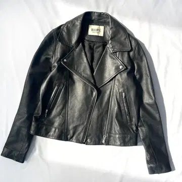 새상품급 로페마드모아젤 라이더스 자켓 램 가죽 블랙 36