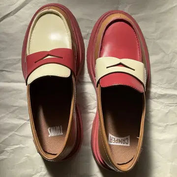 어디에도 팔지 않는! Camper Twins 로퍼 핑크/화이트