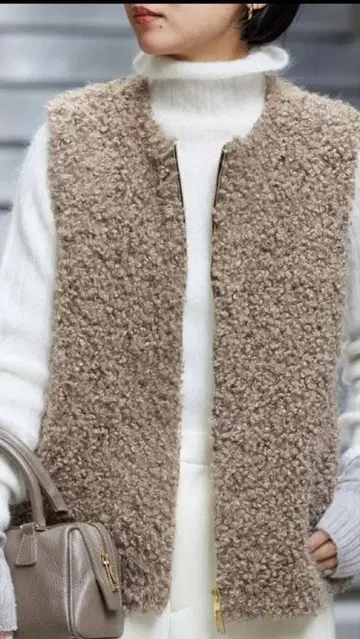 IENA 인조 모피 베스트 베이지