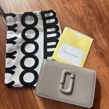 MARC JACOBS 그레이 카드 케이스