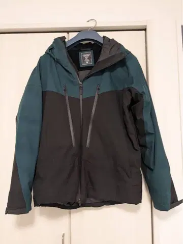 INAREM PREMIUM 다운 자켓 LL 사이즈 블랙/그린