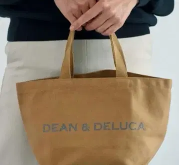 DEAN & DELUCA 2025 차리티 토트 S 사이즈 카페오레