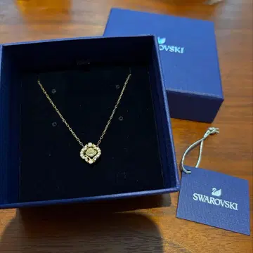 스와로브스키 클로버 목걸이 로즈 골드