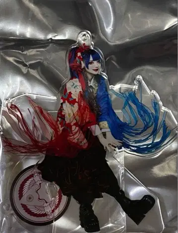 마큐로 유우리 아크릴 스탠드 여름 의상