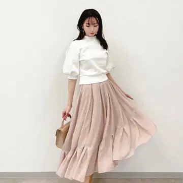 efla 에플라 비대칭 플레어 스커트 ( s 사이즈 )