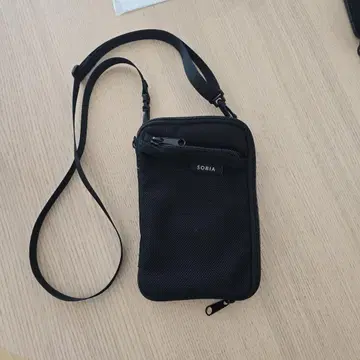 SOBIA 블랙 숄더백