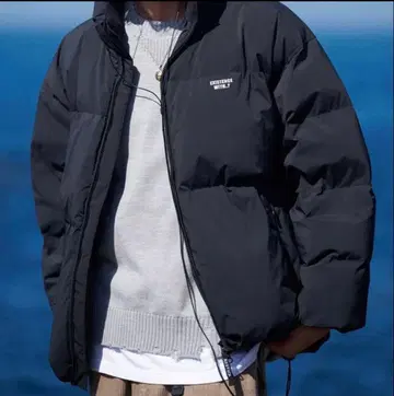 RESTICK 블랙 다운 자켓