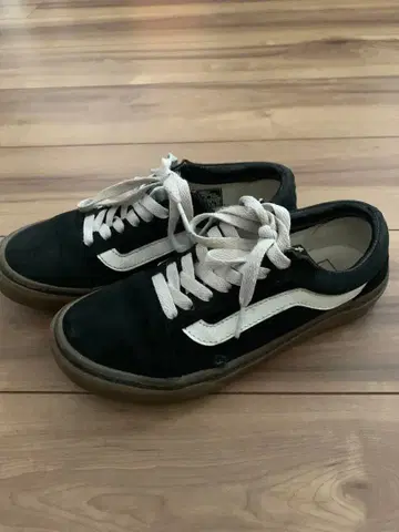 Vans 스웨이드 로우컷 스니커즈