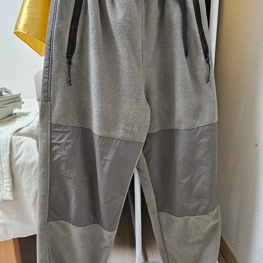 Moif Hiker Pants Size 1 Olive Grey