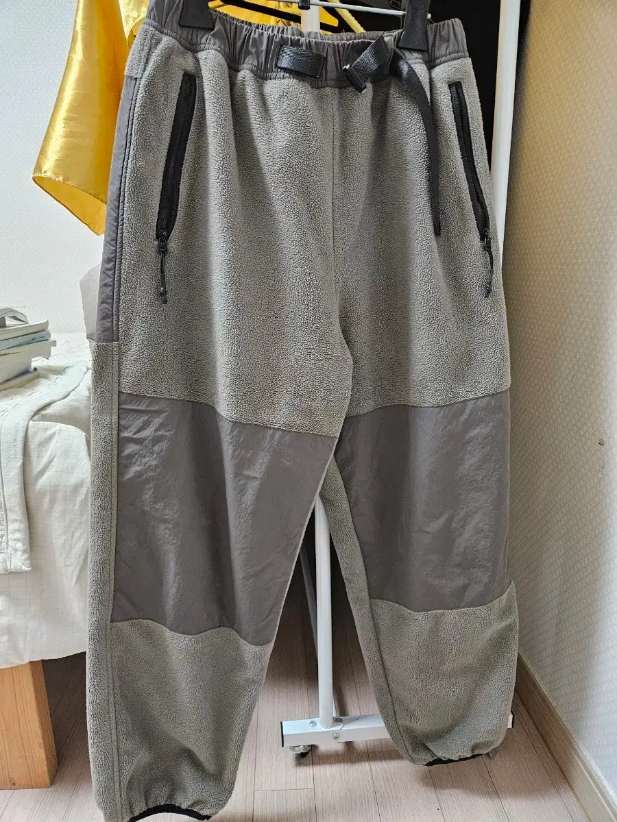 Moif Hiker Pants Size 1 Olive Grey