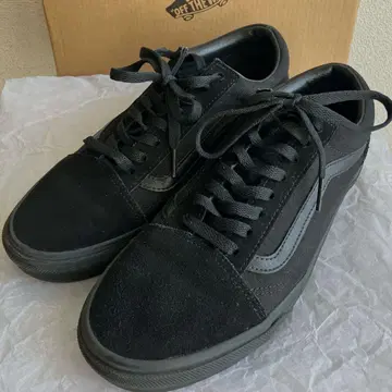 VANS 블랙 스니커즈