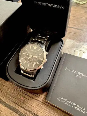 EMPORIO ARMANI 크로노그래프 블랙 손목시계