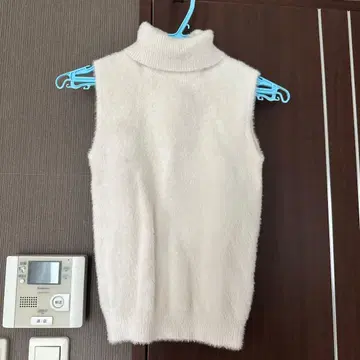 다리치 니트 슬리브리스 F