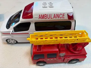 토이코 Toyco 미니 사운드 순찰차 구급차 소방차 빛나는 소리 나는