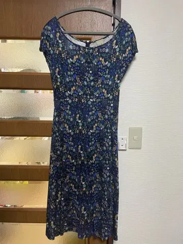 시빌라 Sybilla 블루 계열 꽃무늬 반팔 롱 원피스