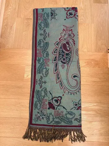 페이즐리 무늬 프린지 달린 스톨