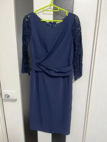 핑키&다이앤 레이스 긴팔 랩 드레스