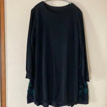 네이비 긴팔 튜닉 에메랄드 그린 자수