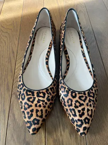 콜한 레오파드 무늬 플랫슈즈 스틸레토