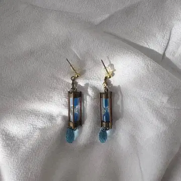 foret 모래시계 귀걸이 type 2 블루 양쪽 귀 세트