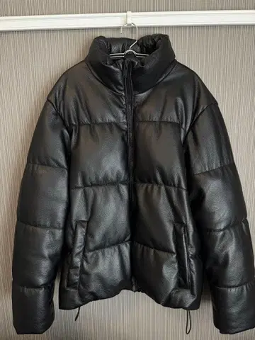 블랙 합성 피혁 다운 자켓