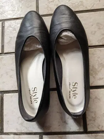블랙 플랫 펌프스 Style JELLY BEAMS