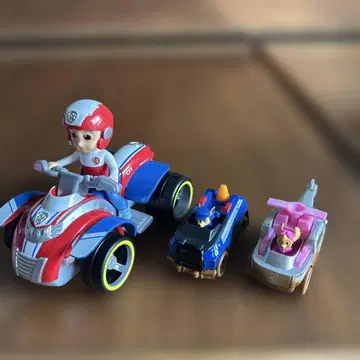 파우 패트롤 캐릭터와 자동차 세트