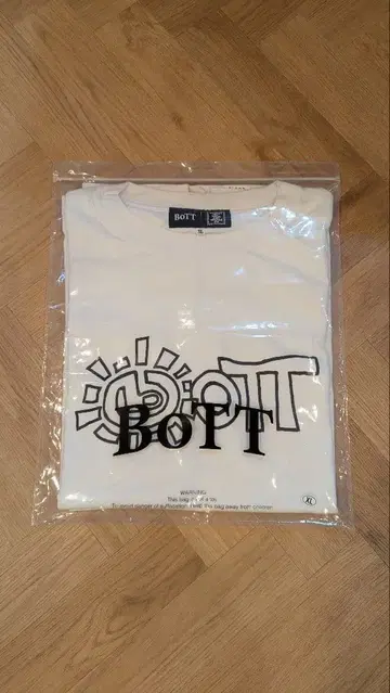 BOTT 화이트 T셔츠 L사이즈