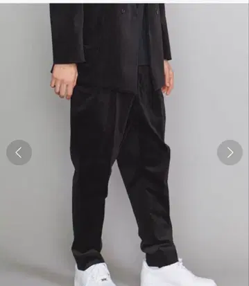 블랙 코듀로이 슬랙스