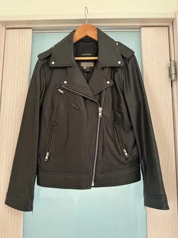 ROSE BUD 블랙 가죽 라이더 자켓