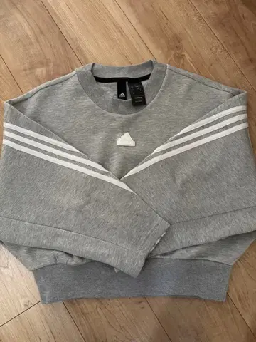 아디다스 여성용 트레이닝복 M 사이즈 상의