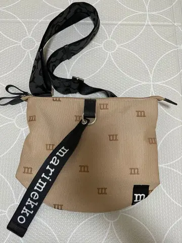 마리메꼬 로고 숄더백 베이지
