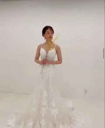 confetti 웨딩 드레스 머메이드