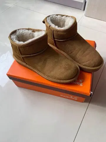 브라운 어그 부츠