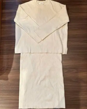 미라 오웬 리브 니트 셋업