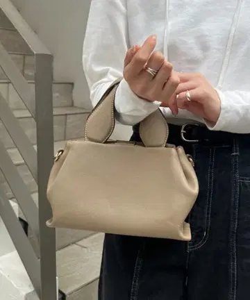 CAPRICIEUX LE'MAGE 라운드 미니 보스턴 백