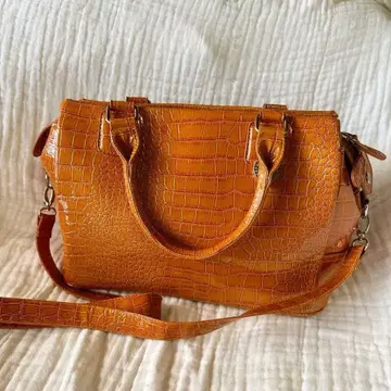 BRILLER 카멜색 크로커다일 숄더백