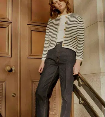 Mila Owen/미라 오웬 금장 버튼 숏 기장 니트 가디건