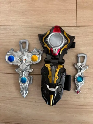 울트라맨 타이가 스파크 & 포톤 어스 키링