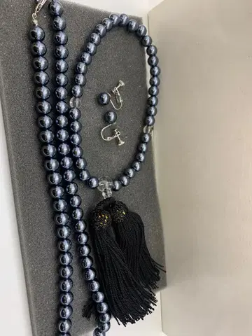 태슬 장식 다크 그레이 목걸이 세트