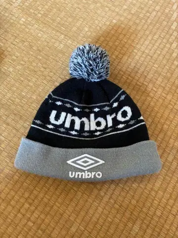 엄브로 니트 모자 비니 폼폼 00s