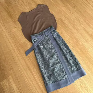 [ 묶음 판매 ] 앱와이어 상의 저스트 그리티 레이스 타이트 스커트