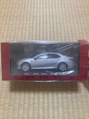 도요타 캠리 1/30 스케일 다이캐스트제 실버