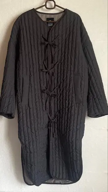 NIKO AND - 퀼팅 롱 코트 M 블랙