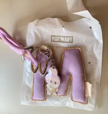 러브브 알파벳 키링 [ M ]