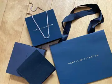 다니엘 웰링턴 클래식 테니스 목걸이