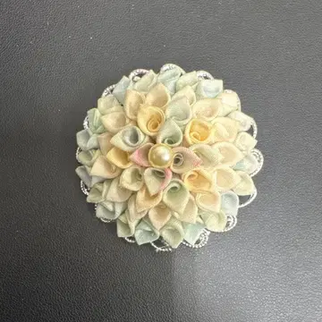 다색 리본 브로치 5.8mm 펄 장식