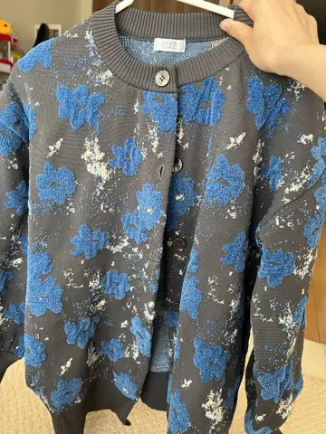 LOWRYS FARM 꽃무늬 가디건 사이즈 2