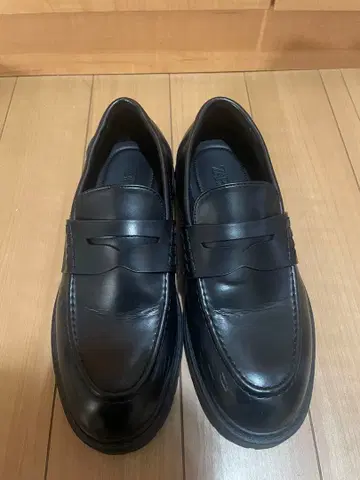 ZARA 블랙 포멀 페니 로퍼 40