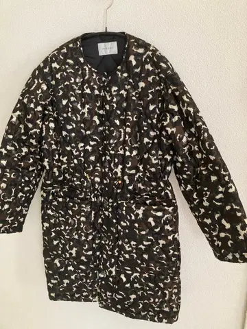 PHEENY 레오파드 무늬 롱 코트